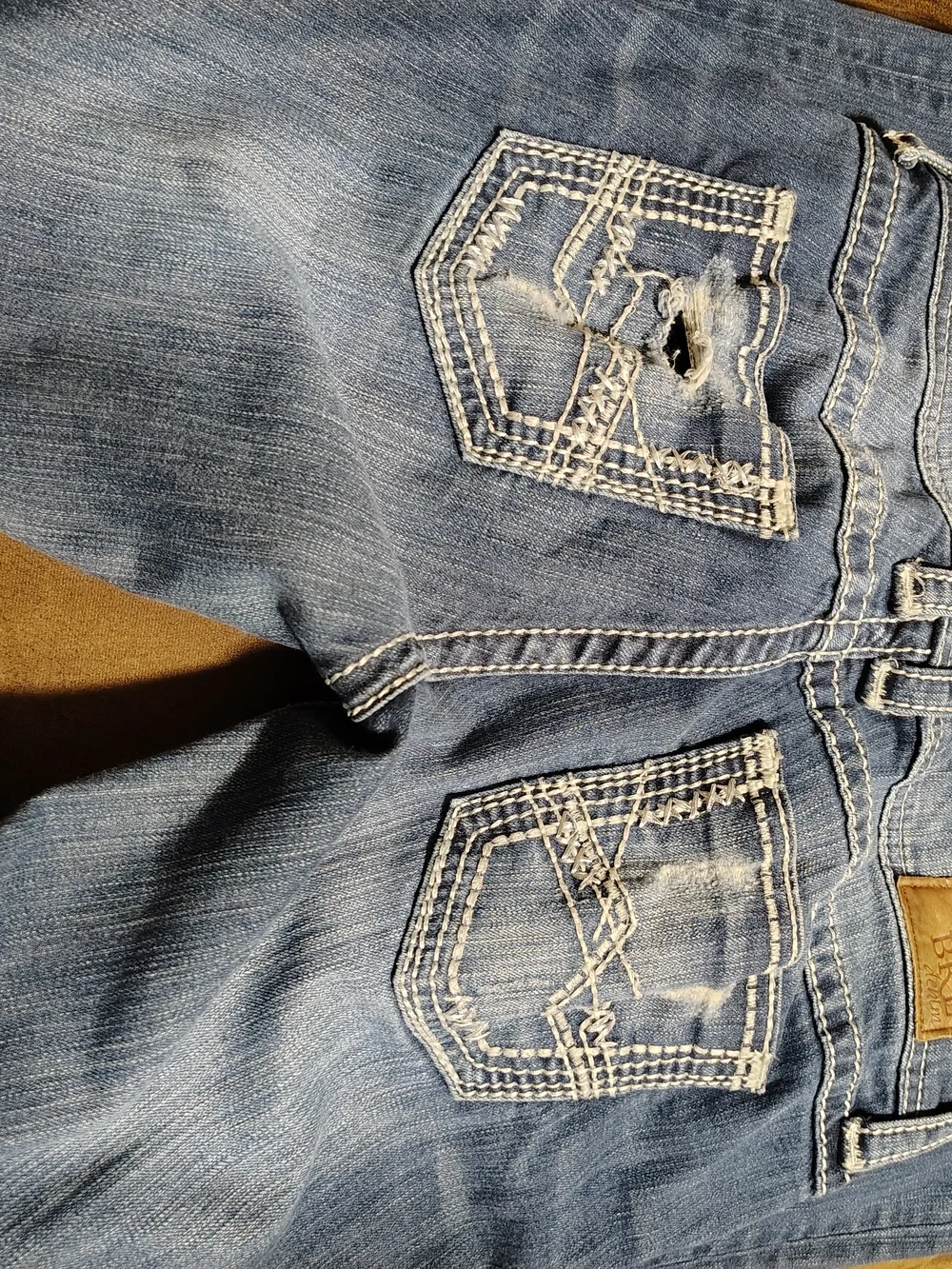 Silver and BKE Women's Blue Denim Boot Cut Jeans And 1 Capri. - Picture 8 of 11